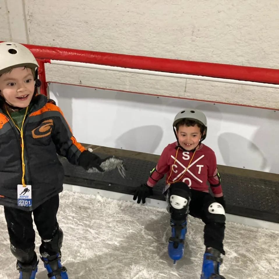 Pista de patinação no gelo é nova atração em Urubici