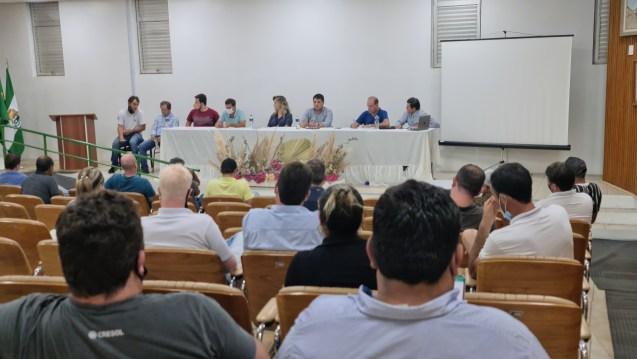 Prefeitura Municipal de Urubici | Prefeita Mariza Costa participa de reunião emergencial sobre a estiagem na região serrana