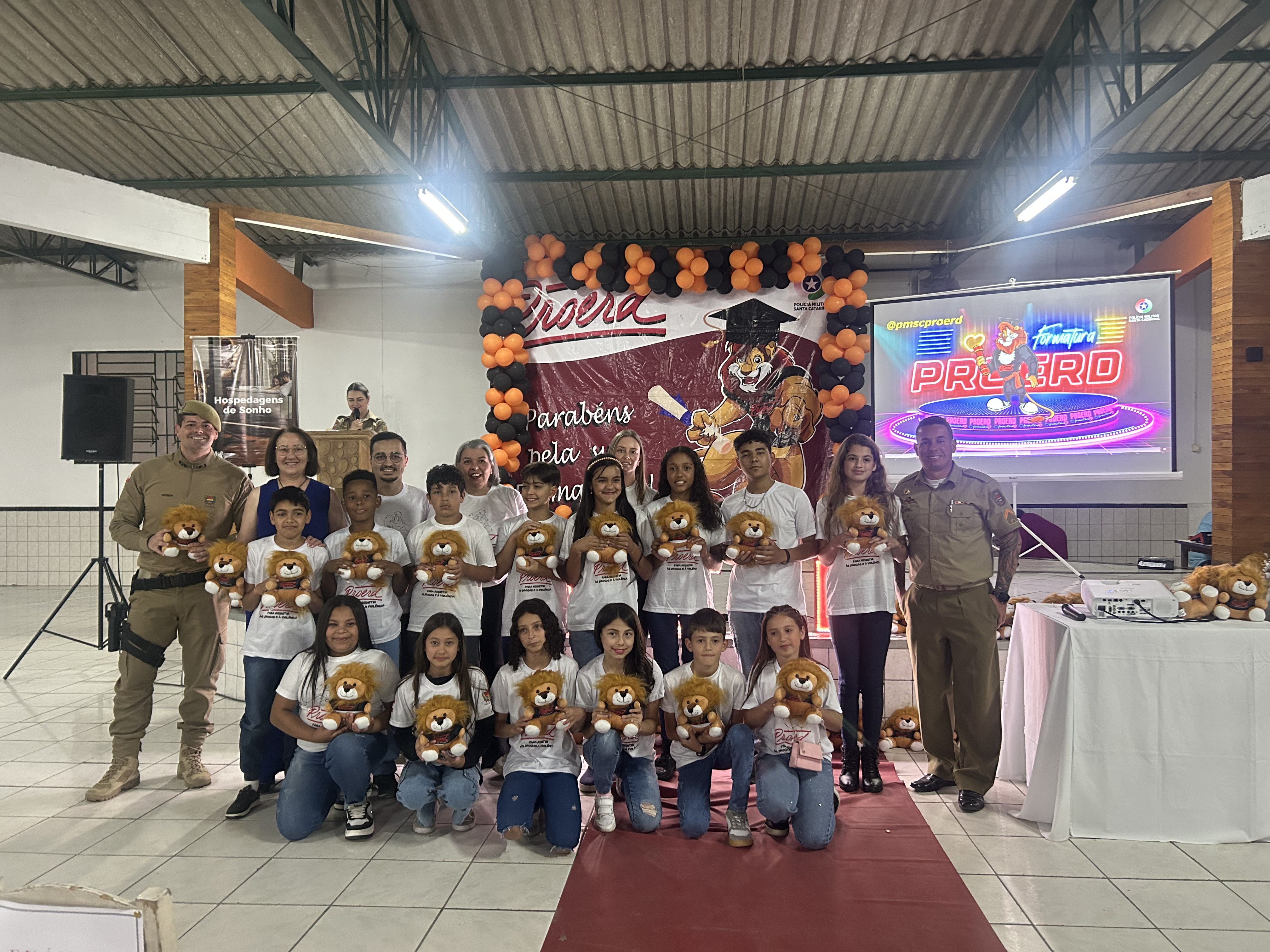 Prefeitura de Urubici | Alunos da rede municipal celebram formatura do Proerd em Urubici