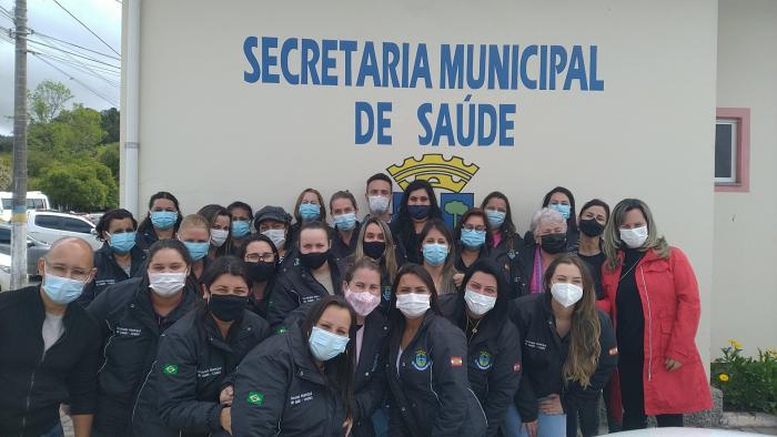 Secretaria de Saúde de Urubici distribui jaquetas personalizadas aos Agentes Comunitários Secretaria de Saúde de Urubici distribui jaquetas personalizadas aos Agentes Comunitários